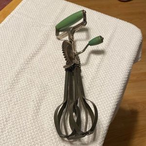 Vintage taplin egg beater 20-30’s
